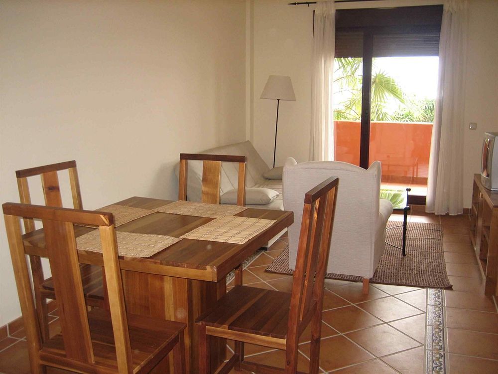 Royal Suites Marbella 贝纳阿维斯 外观 照片