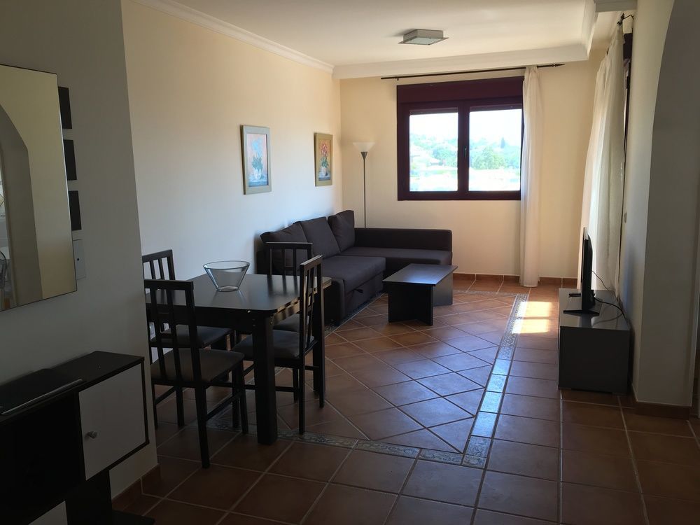 Royal Suites Marbella 贝纳阿维斯 外观 照片