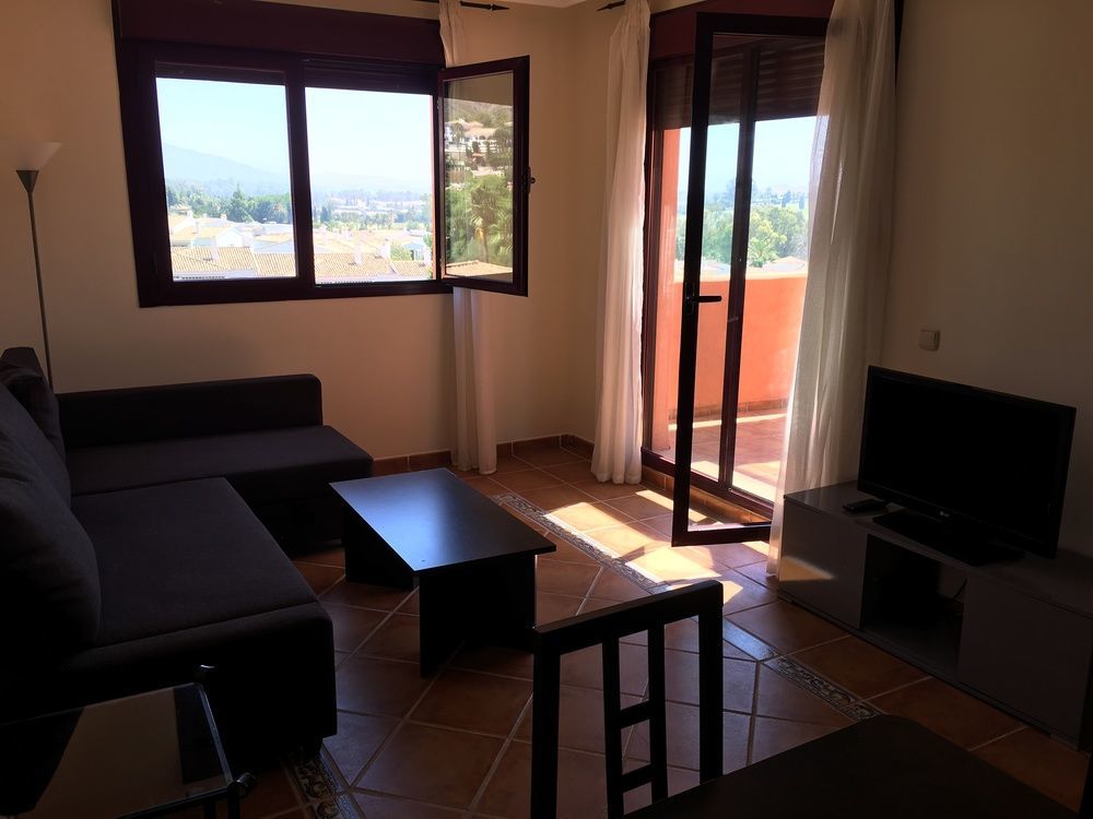 Royal Suites Marbella 贝纳阿维斯 外观 照片